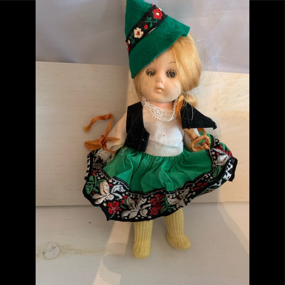 Vintage Vogue Ginny From Far Away Lands 1987 Tyrollian 8" doll
